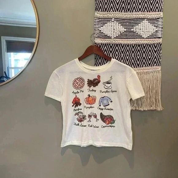 MODERN LUX THANKSGIVING FALL GRAPHIC TEE XS - Picture 2 of 4